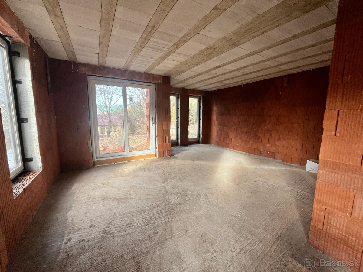 Rodinný dom- Poproč - 13