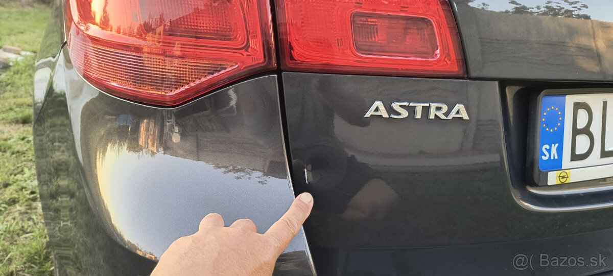 Predam Opel Astra ST 1,4 Benzin + LPG (original od výroby) - 13