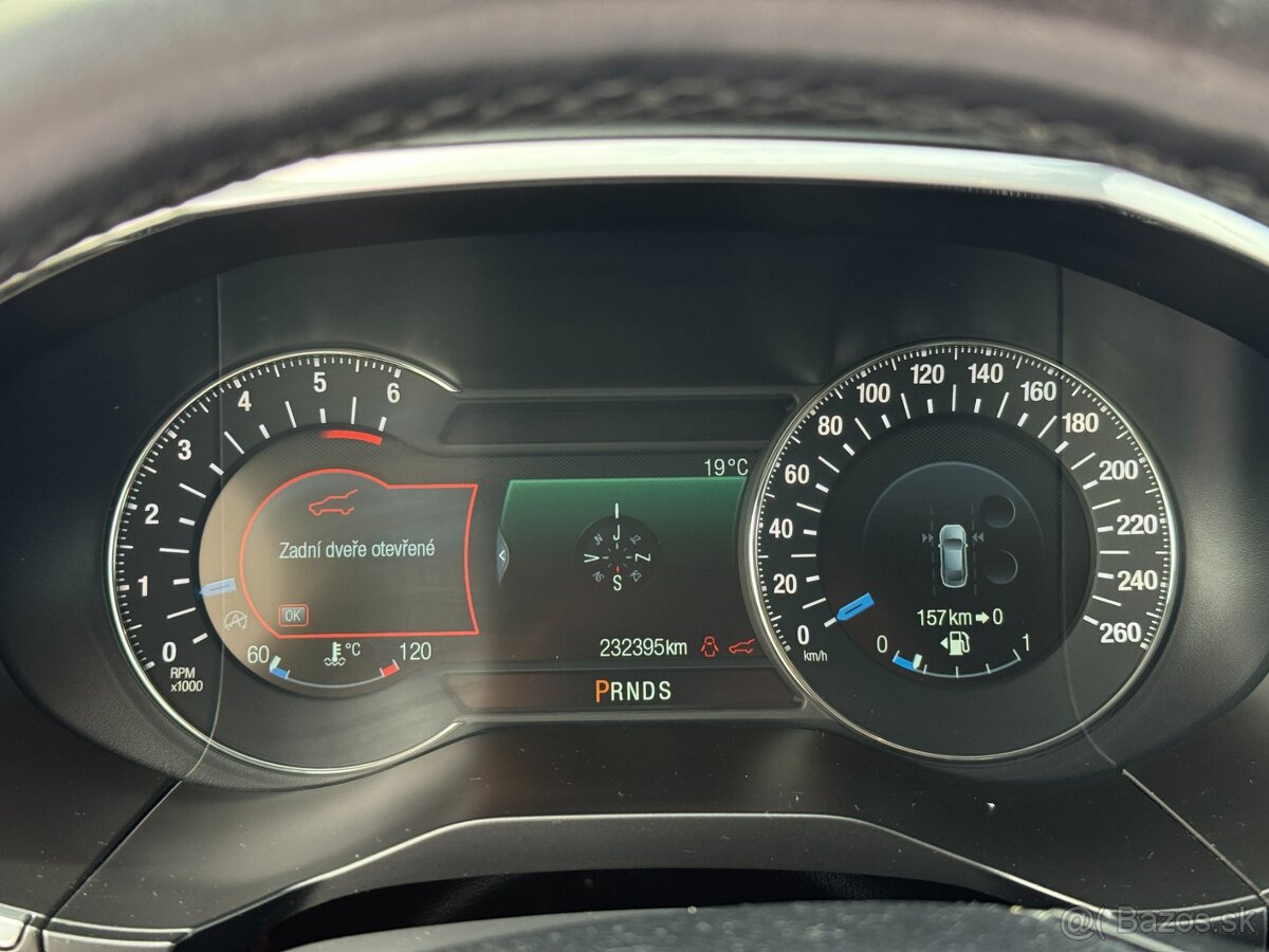 Ford S-Max - 13