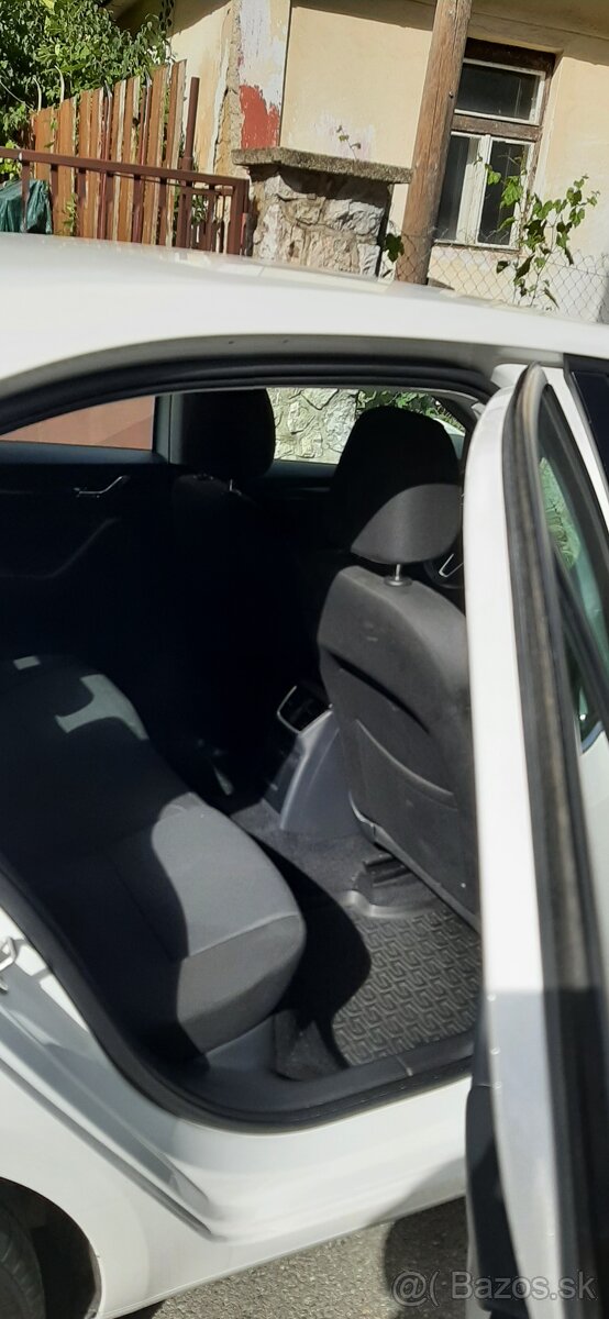 Predám Škoda Octavia 1.5TSI - 13