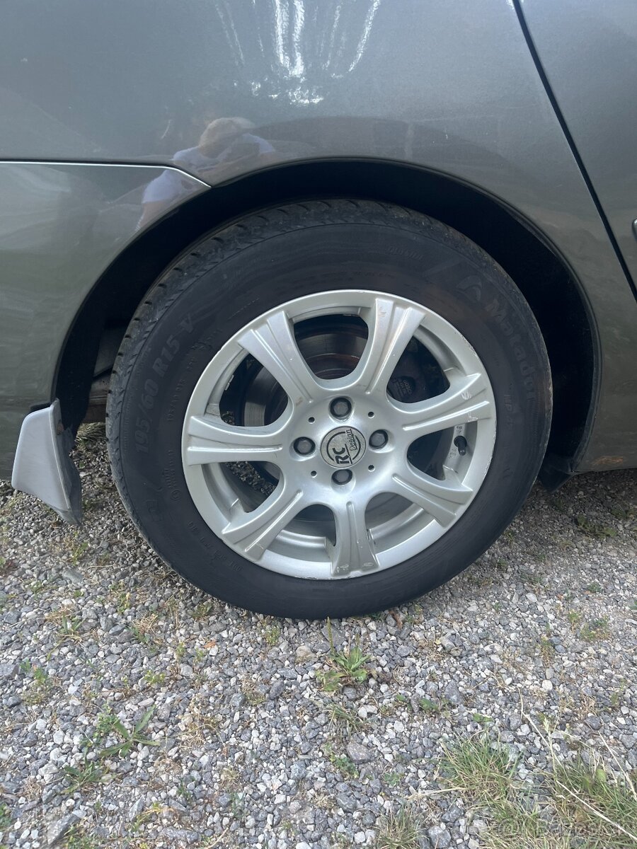 Corolla combi 1.6 T WG - 13