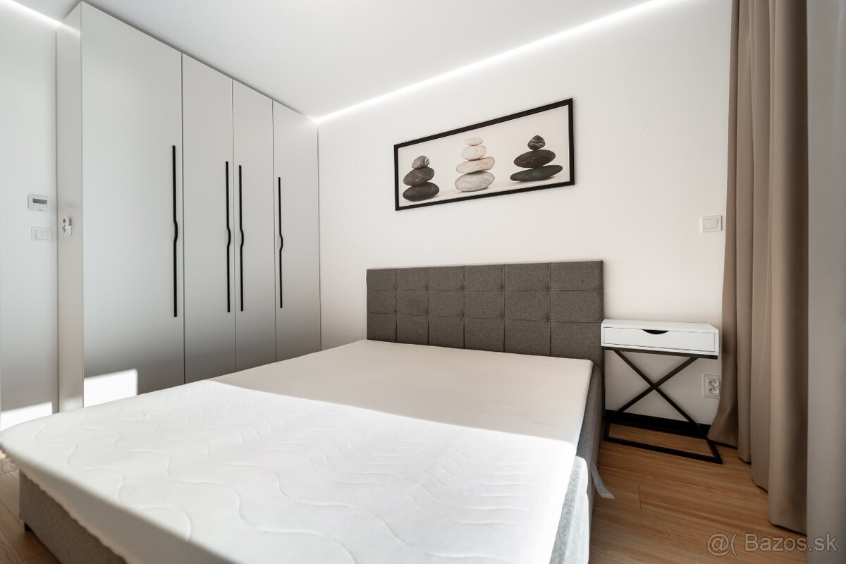 Luxusný 3-izbový Byt s balkónom a garážovým parkovaním - 13