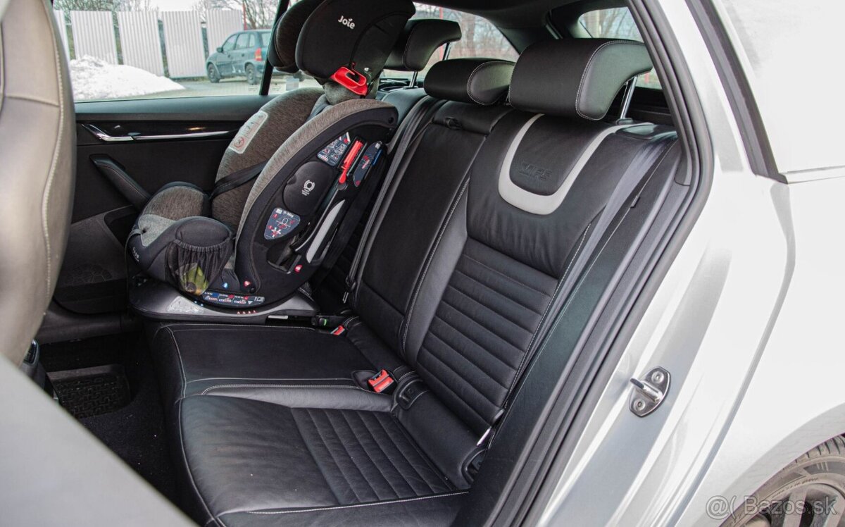 Škoda Octavia Combi 2.0 TDI RS - 13