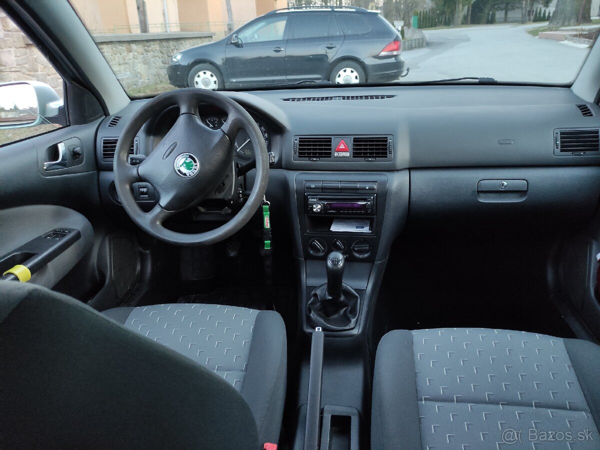 Škoda Octavia 1,6 75 kW - 13