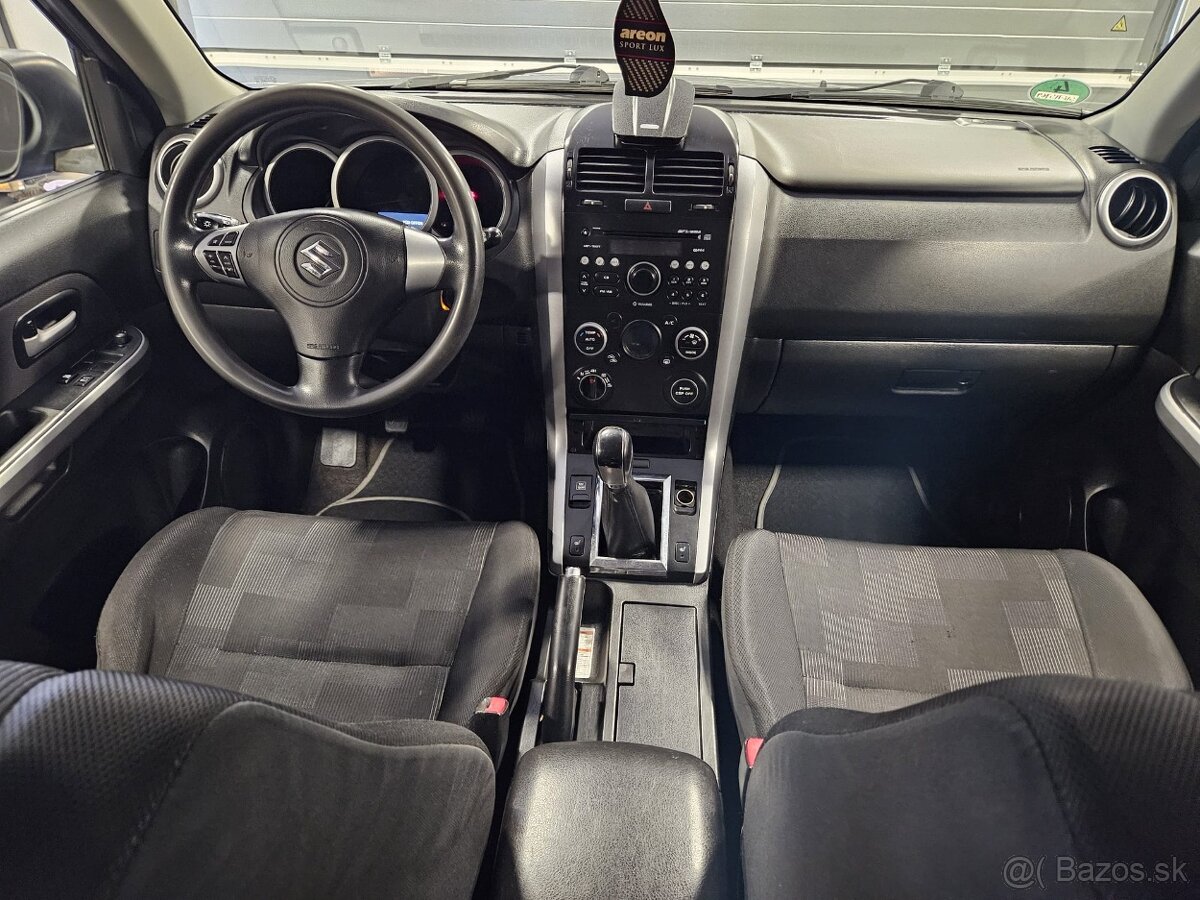 Suzuki Grand Vitara 2.4 benzín 2009 - 13