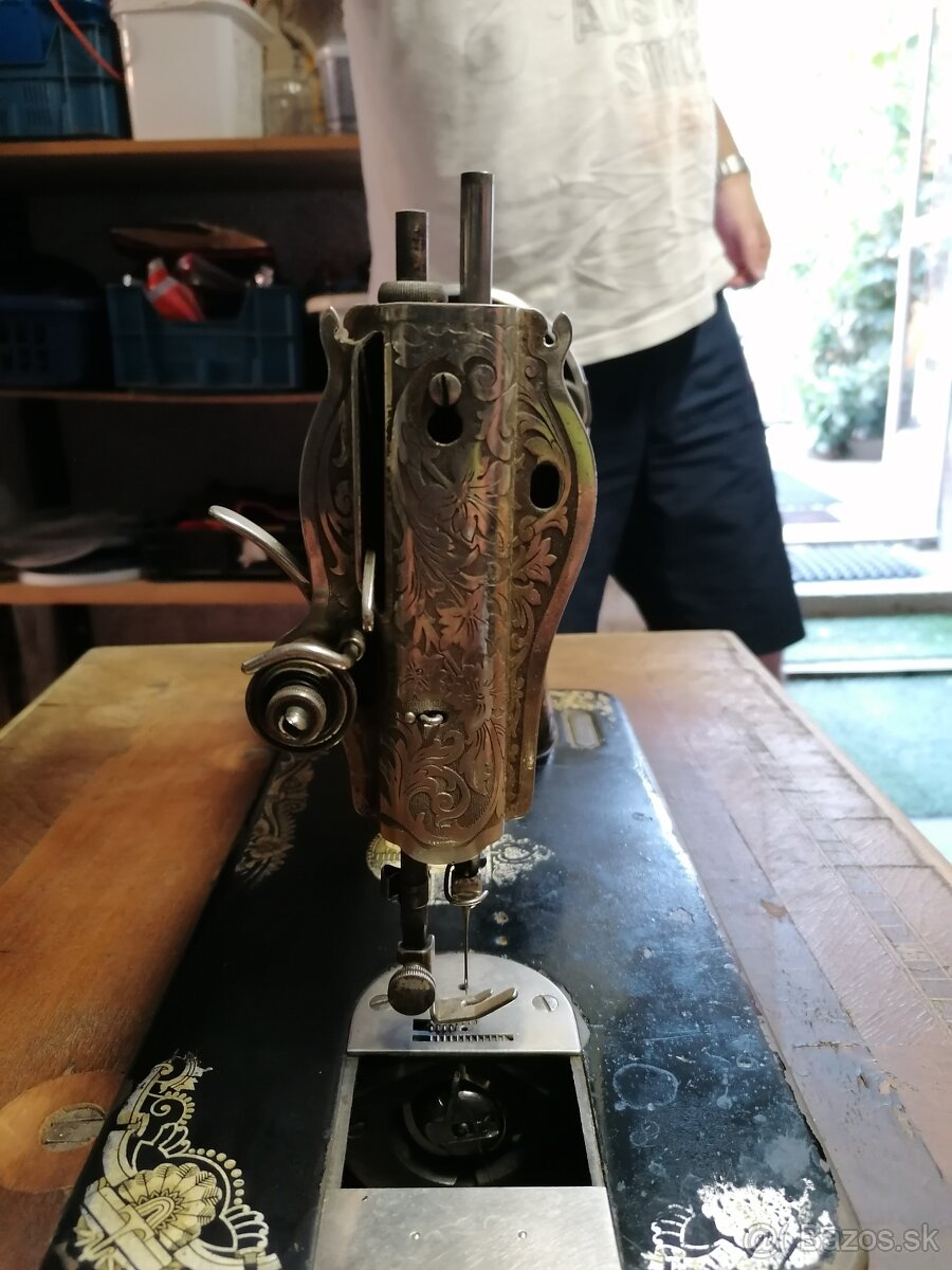 Antický šijací stroj Singer - 13