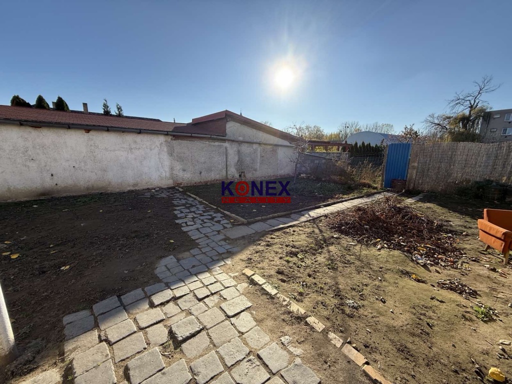 NA PREDAJ – rodinný dom Leles - 13