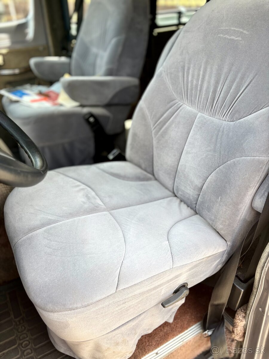 1989 Dodge B-250 RAM VAN Bivouac Conversion | PERFEKTNÍ STAV - 13