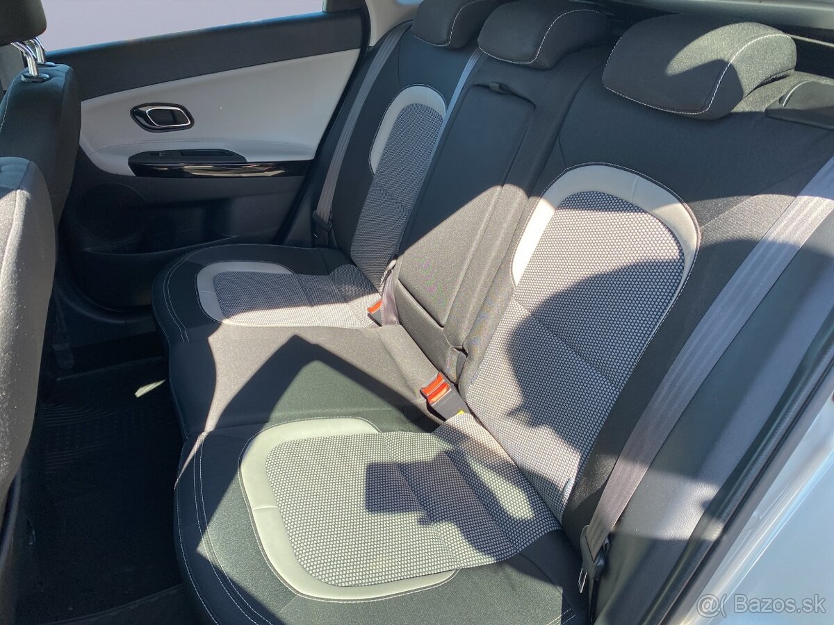 Kia Ceed SW 1.6 99kW M6 - 13