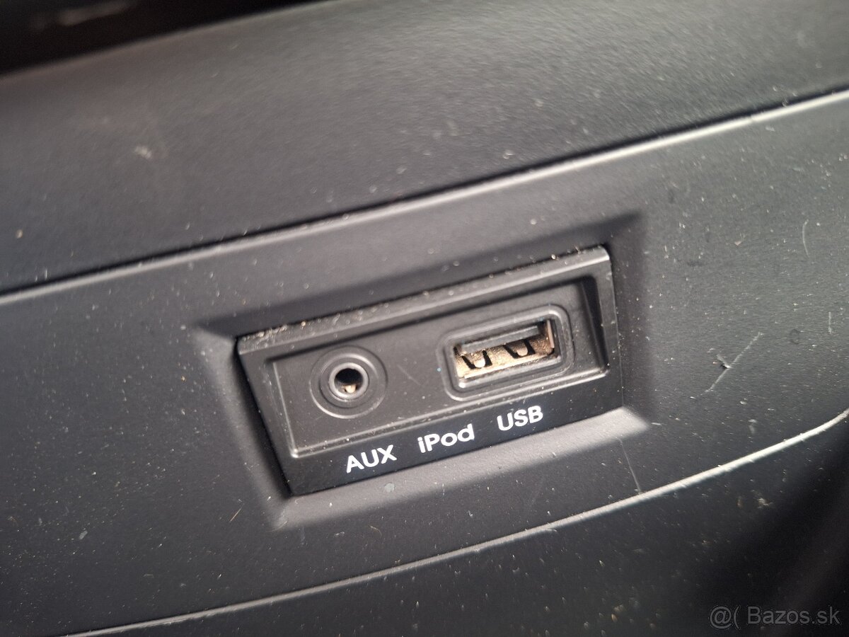 HYUNDAI I20 BENZIN ROK 2013 KLÍMA - 13