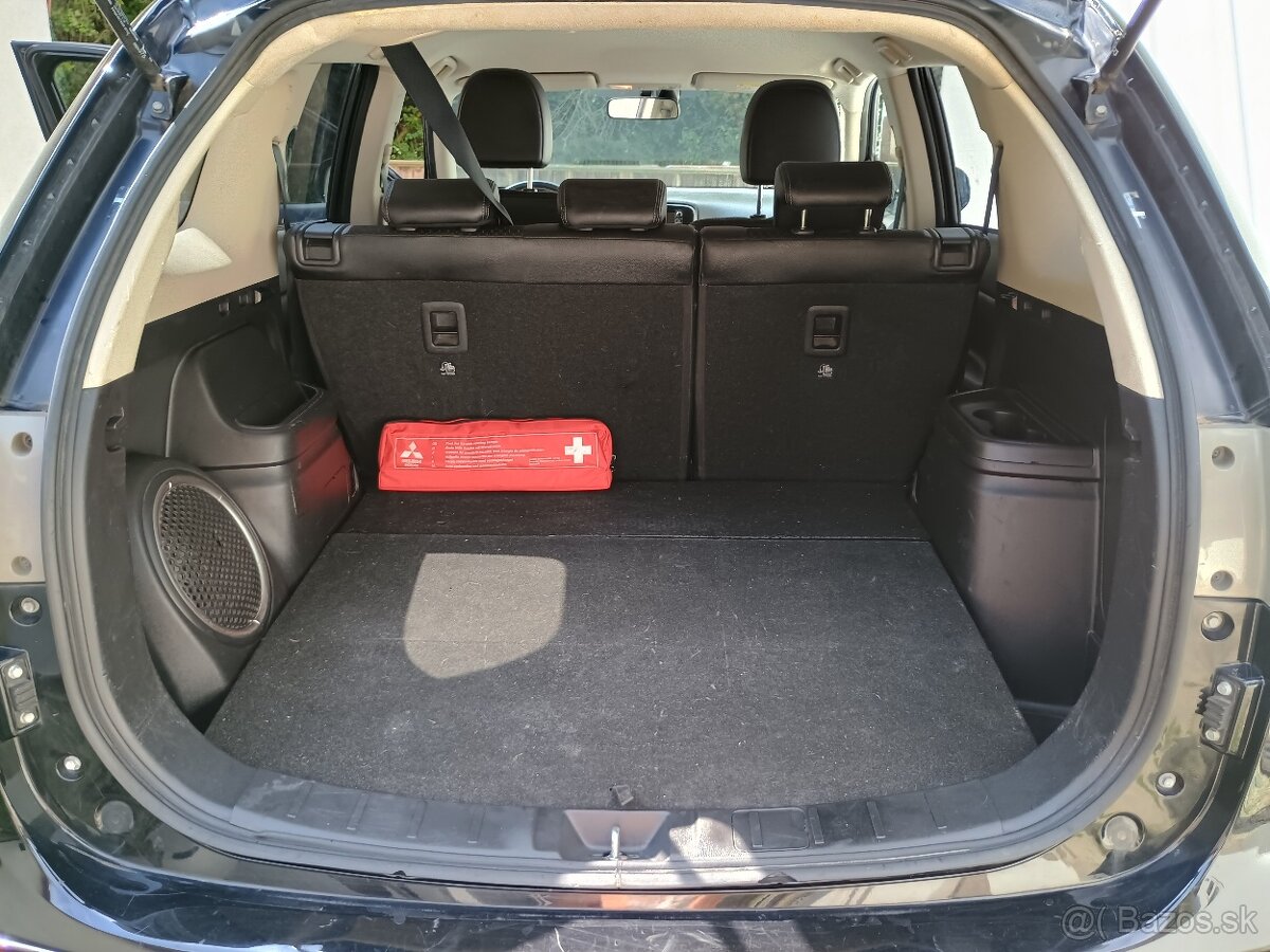 Mitsubishi Outlander PHEV 2.0 Executive Edition–4x4–Automat - 13