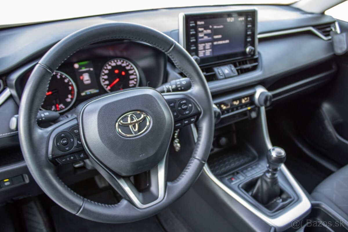 Toyota RAV4 RAV 4, benzín M/T 6 / - 13