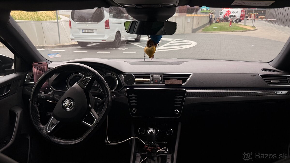 Škoda Superb 2019 - 13
