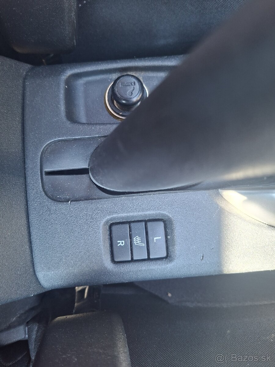 Toyota Auris 1,6,benzin 97 KW. - 13