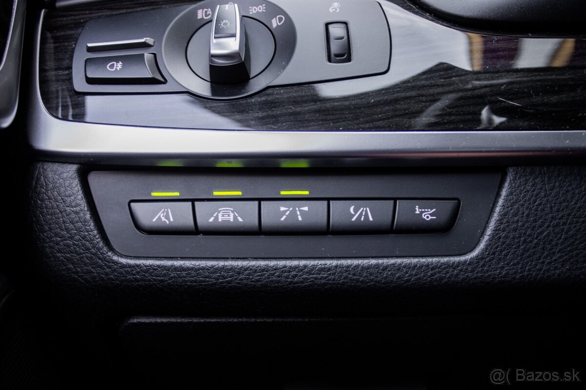 BMW Rad 5 Touring 530d xDrive - 13