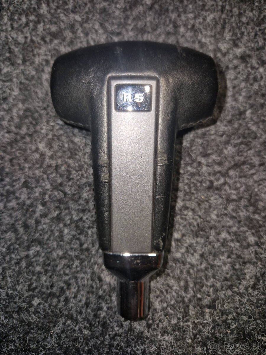 Tlačidlá, kastlík, reproduktory vW Touareg 7l - 13