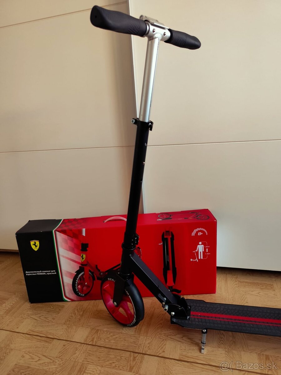 Kolobežka Ferrari - 13