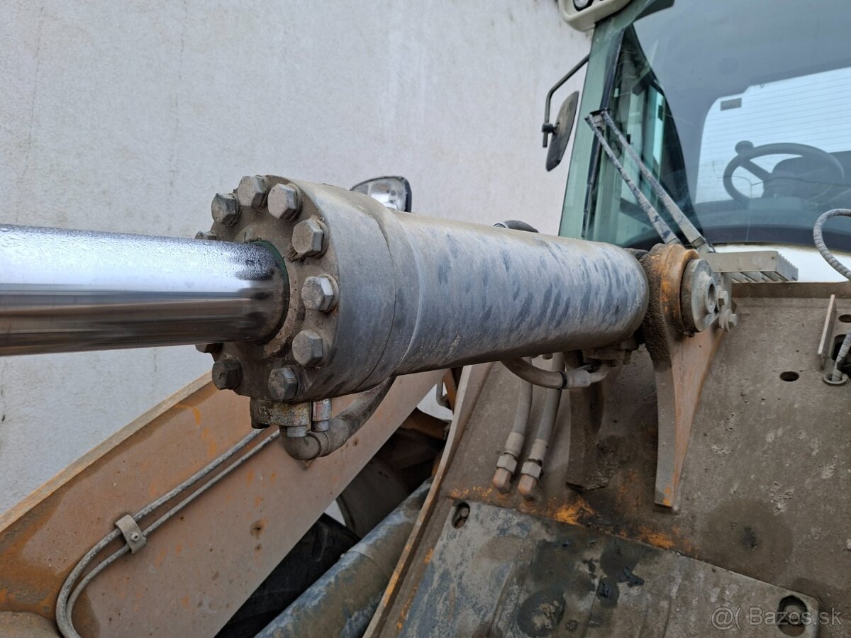 LIEBHERR L538 4X4 - 13