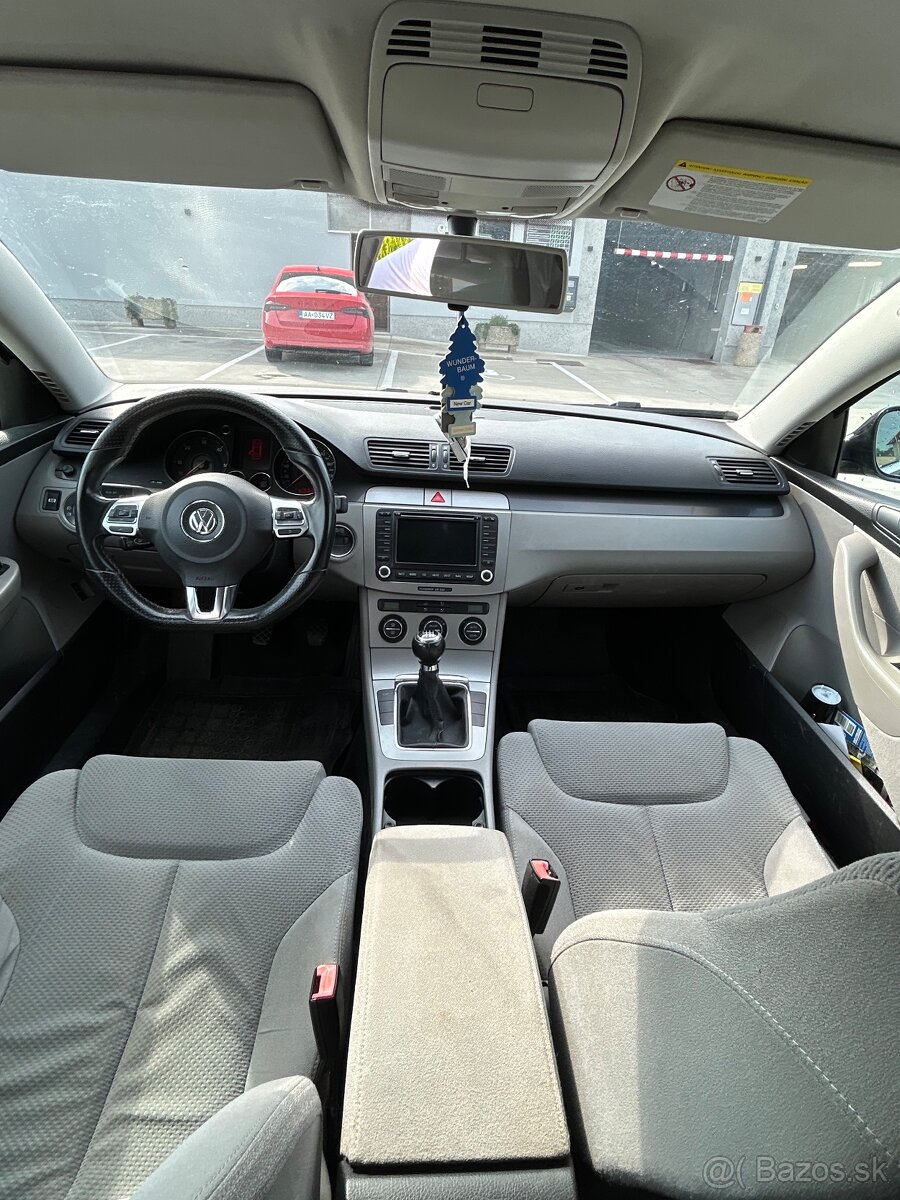Predam Volkswagen passat combi - 13
