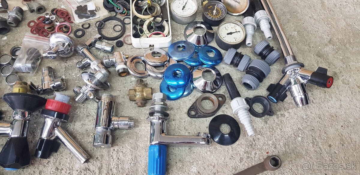 Vodo-inštalatérsky material 3 - 13