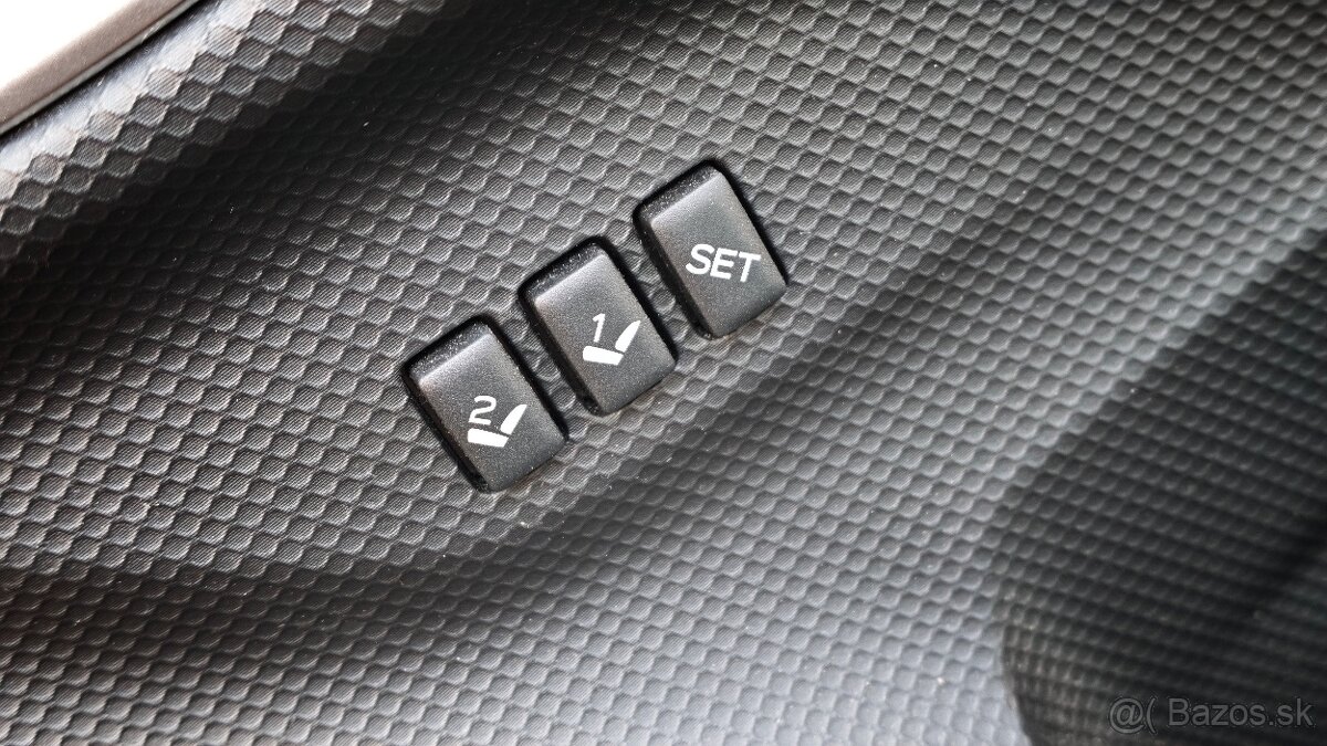 Predam SUBARU Forester 2.0i-S e-boxer mHEV Premium - 13