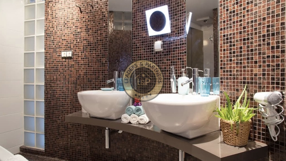 Veľký 3- izbový byt v centre - 13