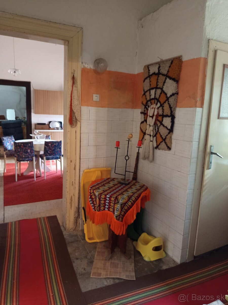 NA predaj rodinný dom v úplnom centre mesta LEvice - 13