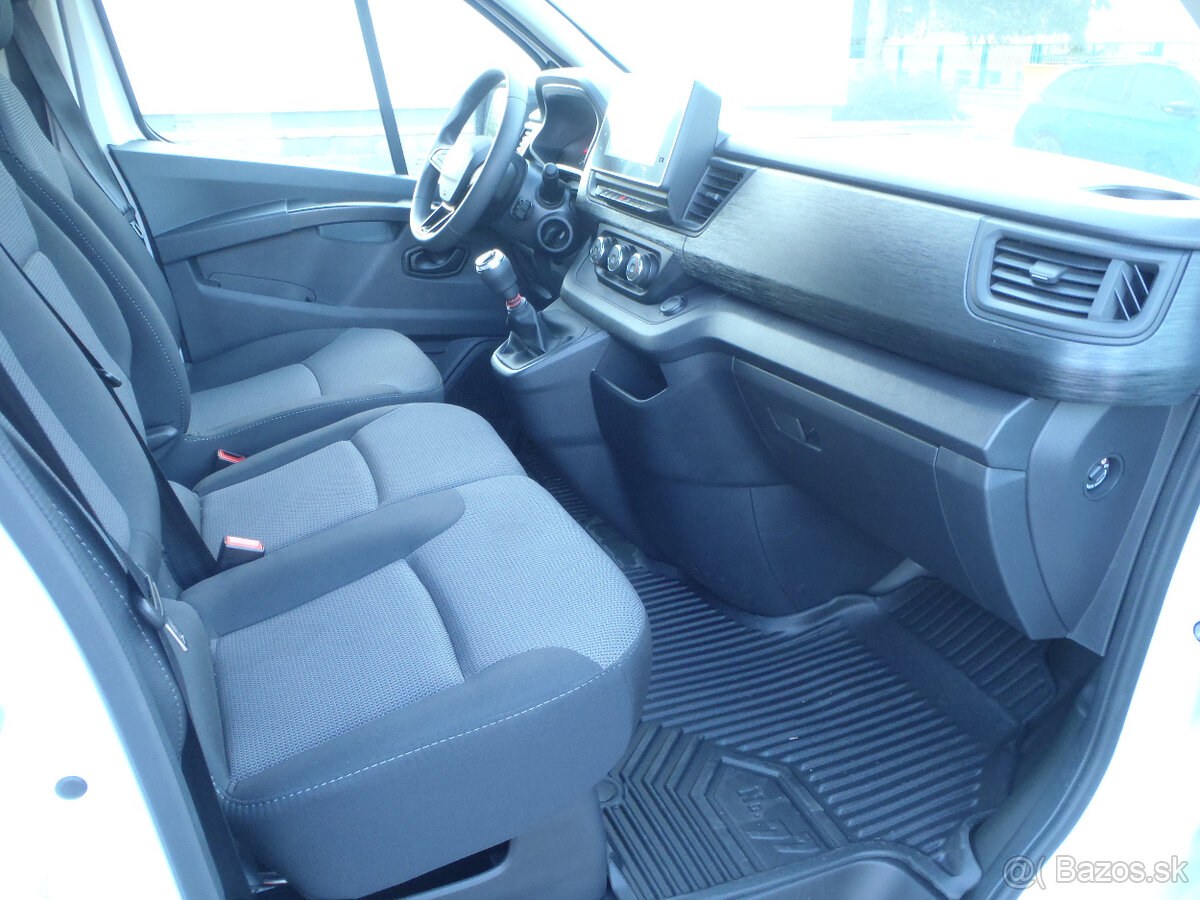 Renault Trafic IV 2,0 D 110 kw 9 miestný - 13