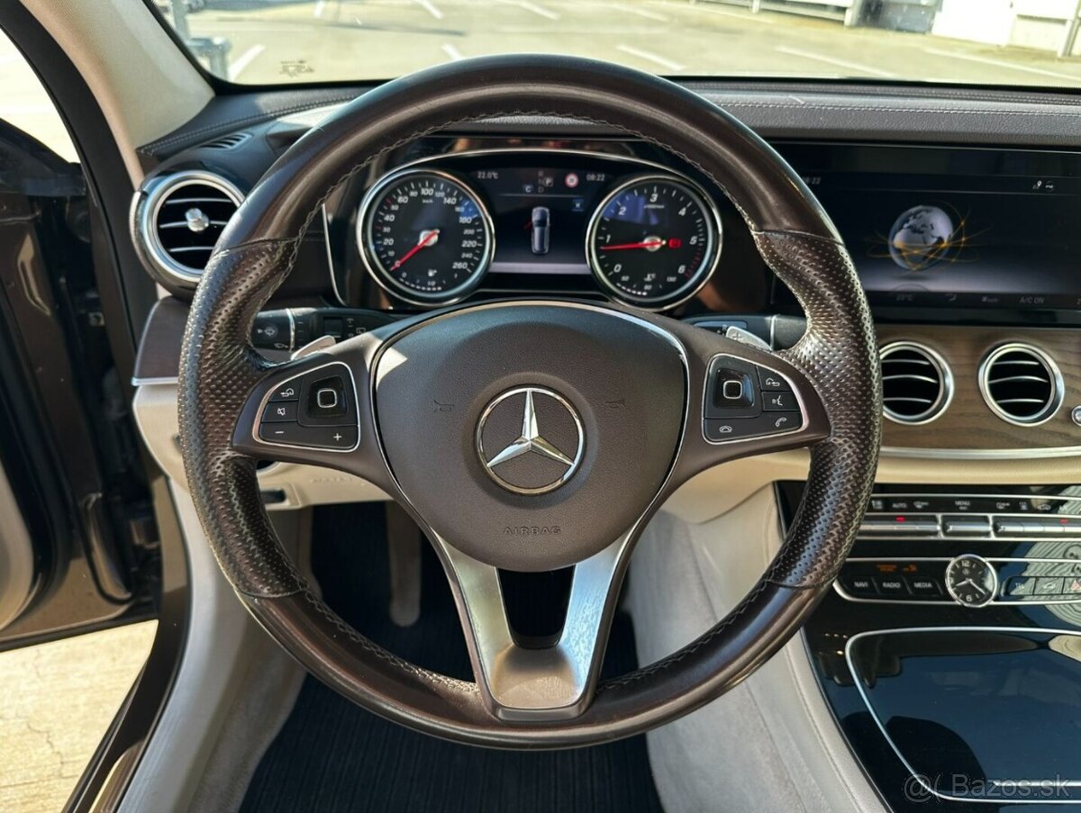 Mercedes-Benz E 220 d 4MATIC AllTerrain - 13