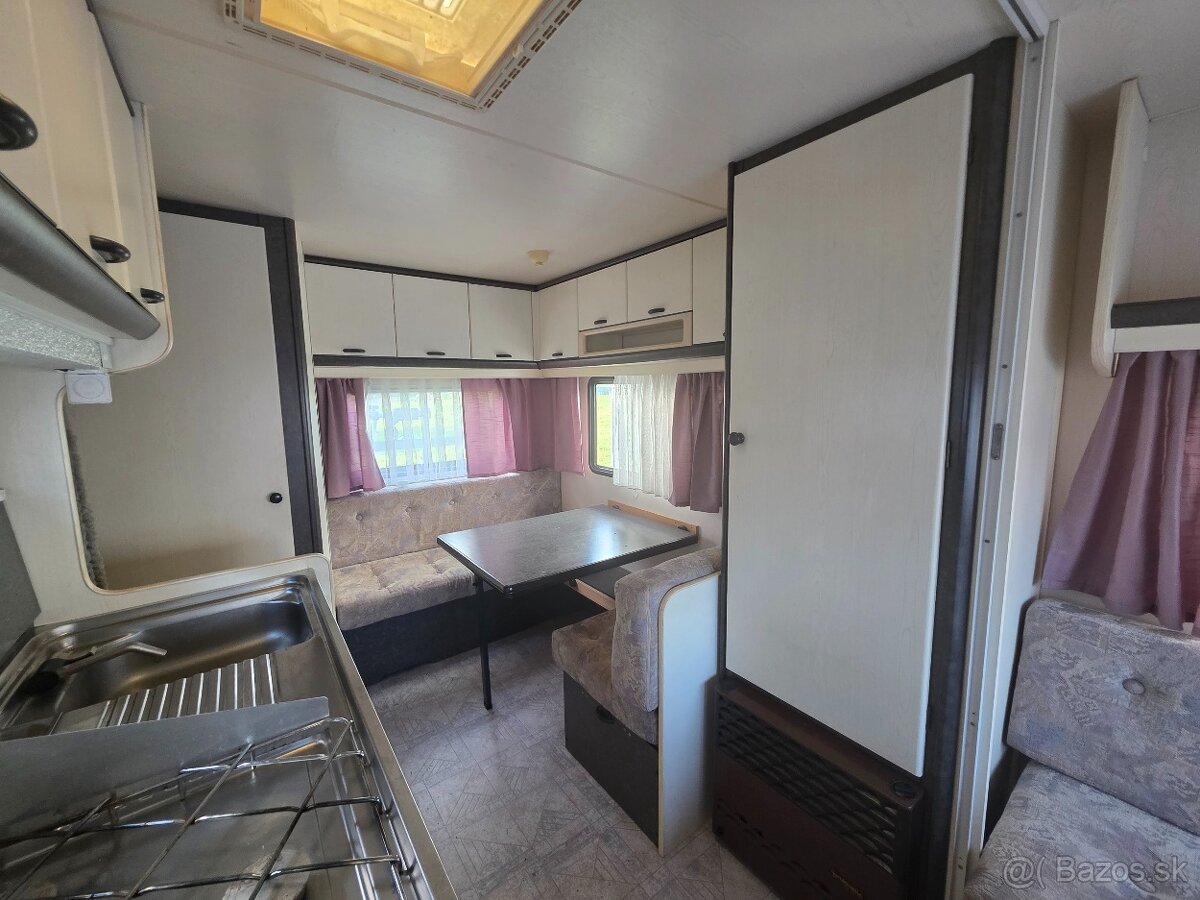 Obytny prives Hobby 420 - Classic, predstan - 13