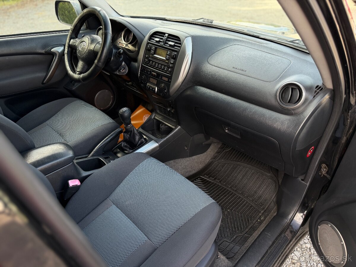 Toyota RAV4 2.0 D-4D 5D Sol - 13