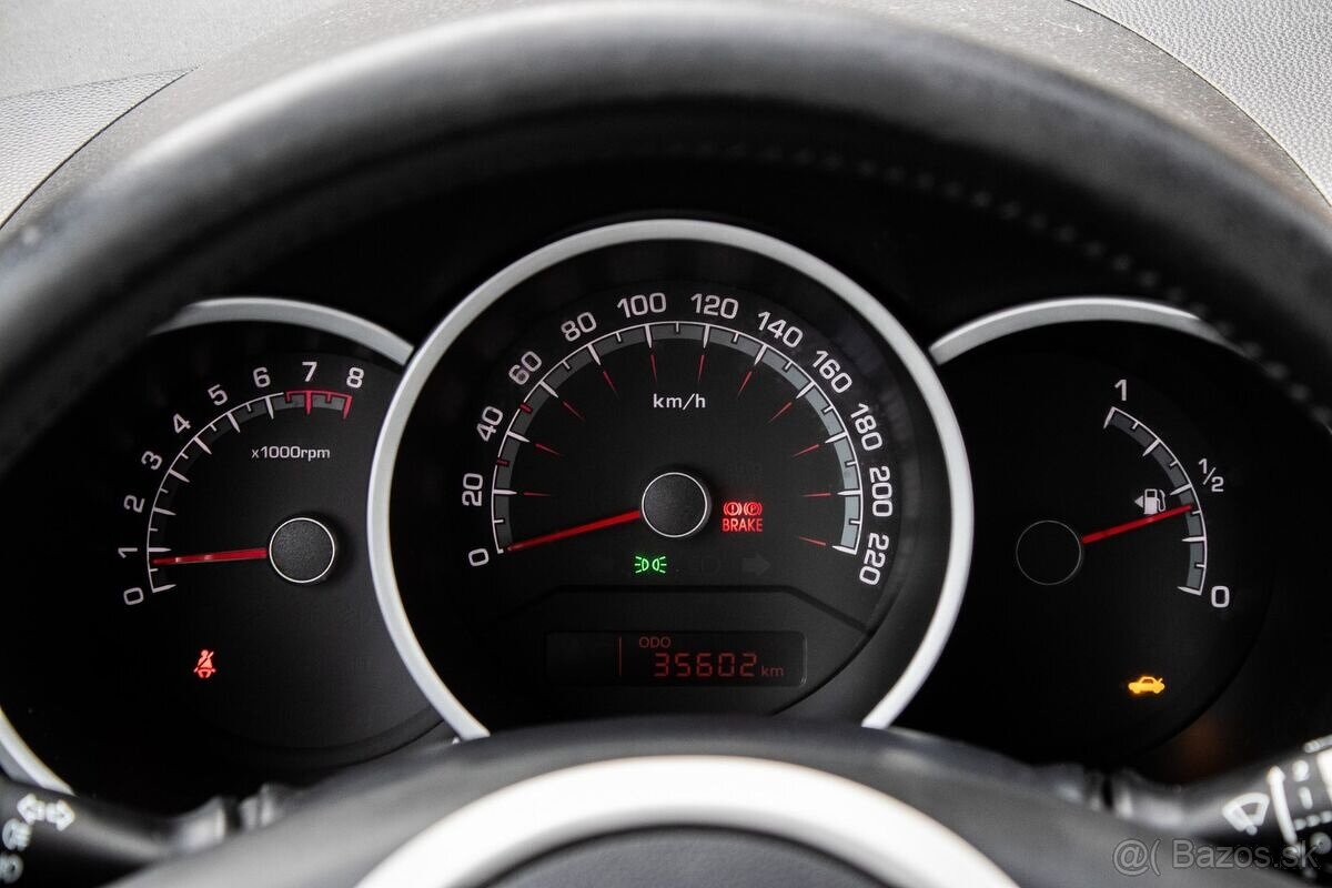 Kia Venga 1.4 CVVT, 66kW (2013) - 13