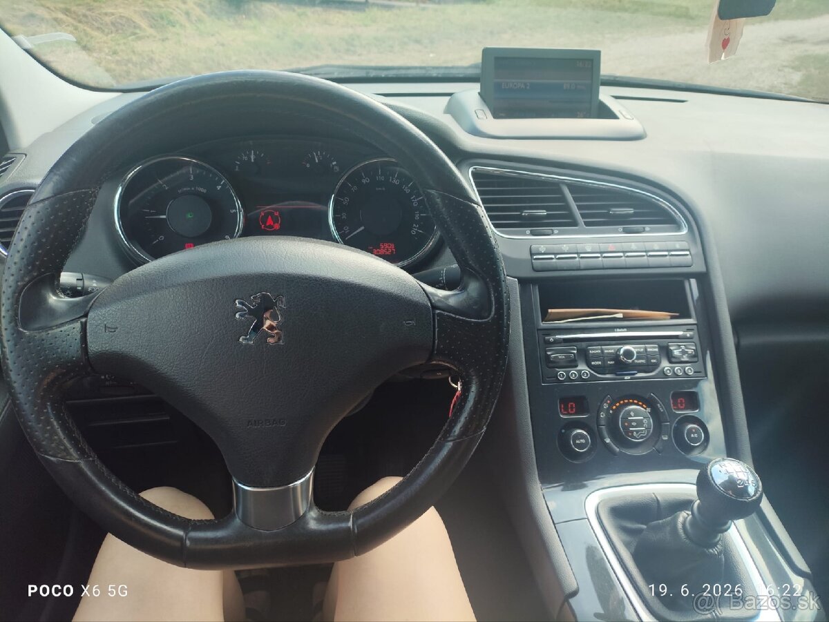 Peugeot 5008 - 13