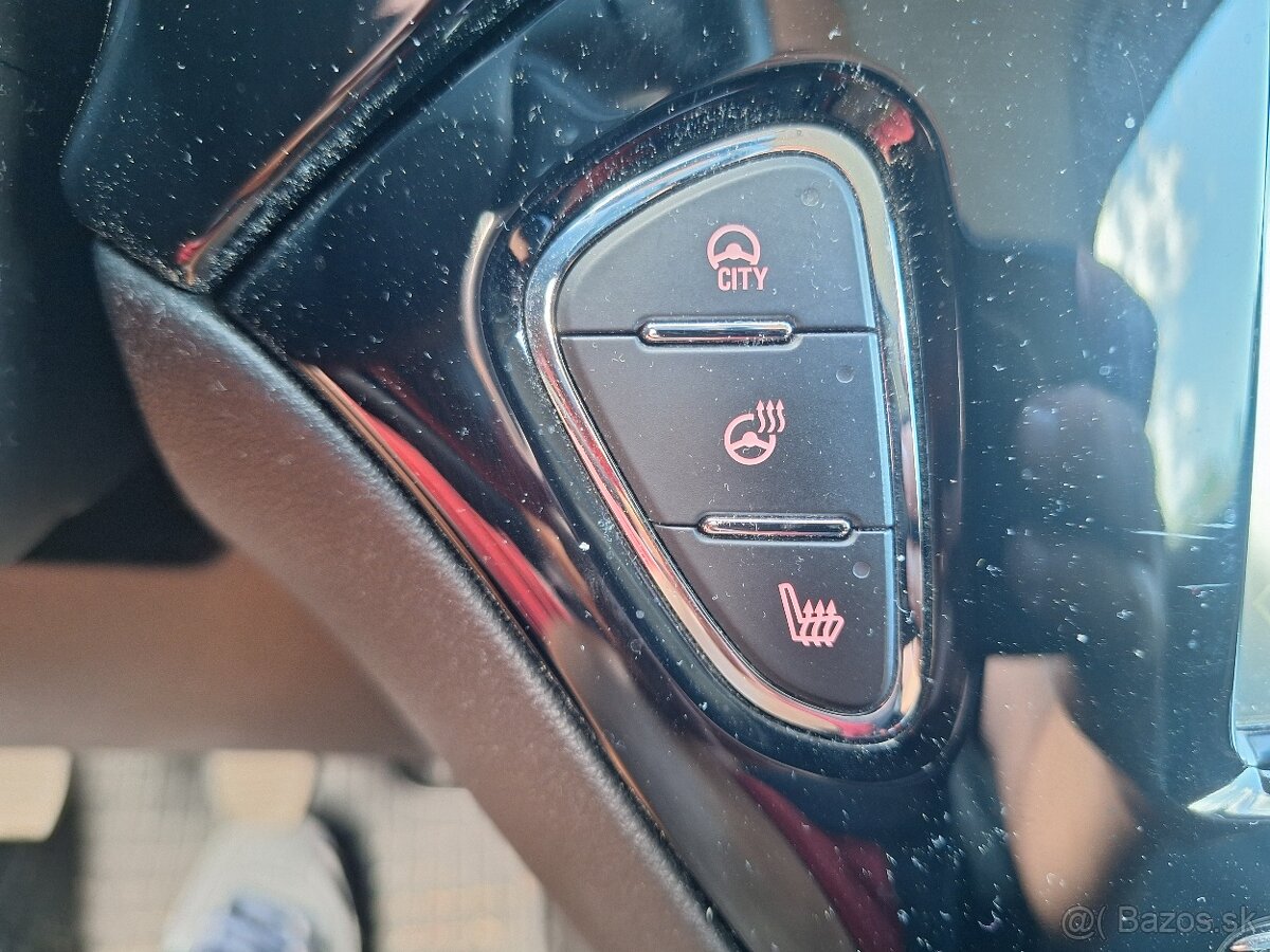 OPEL ADAM 1,2 BENZÍN 4VALEC KLÍMA - 13