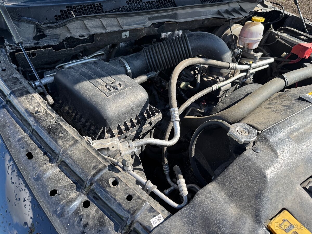 Dodge Ram 1500 Classic 2023 Hemi 5,7 - 13