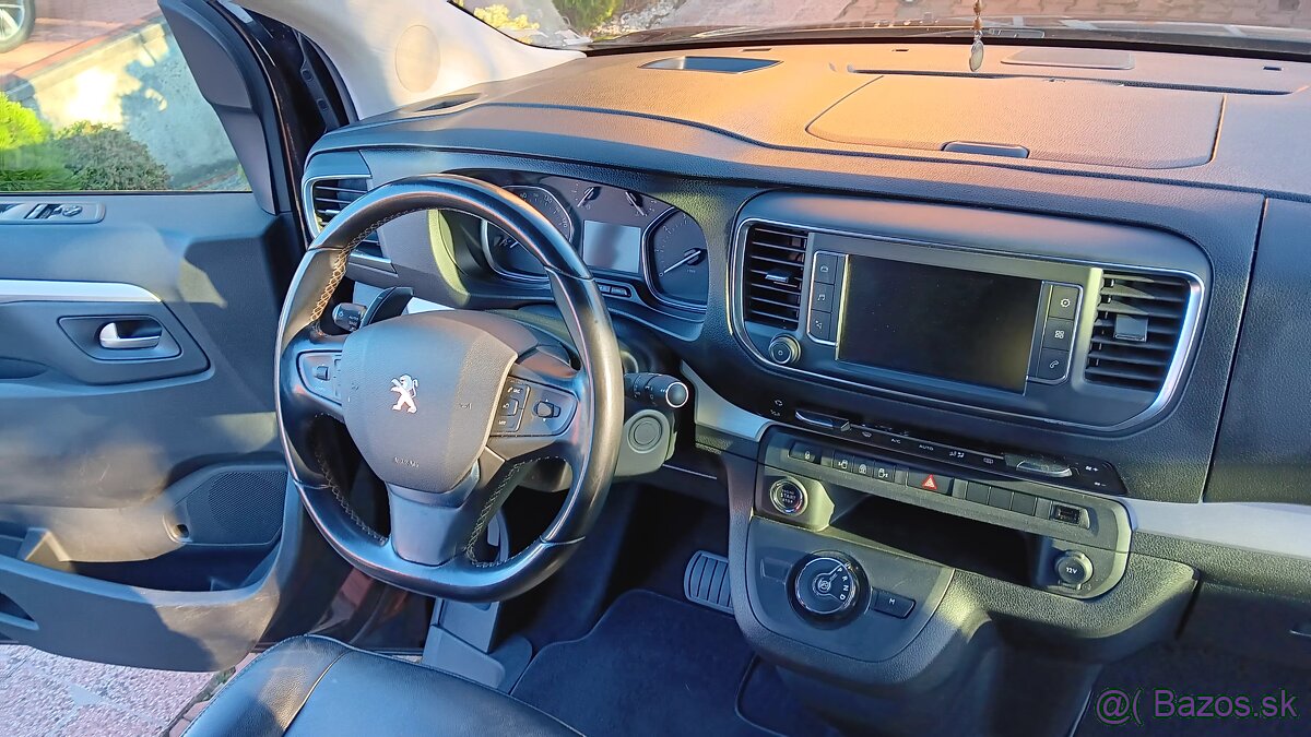 Peugeot traveller long 8miest kúp v SR - 13