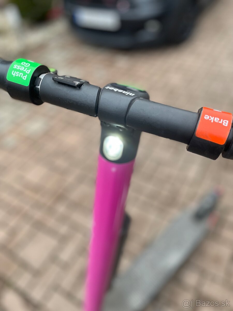 Elektrická kolobežka Nineboot by segway ružová/červená - 13