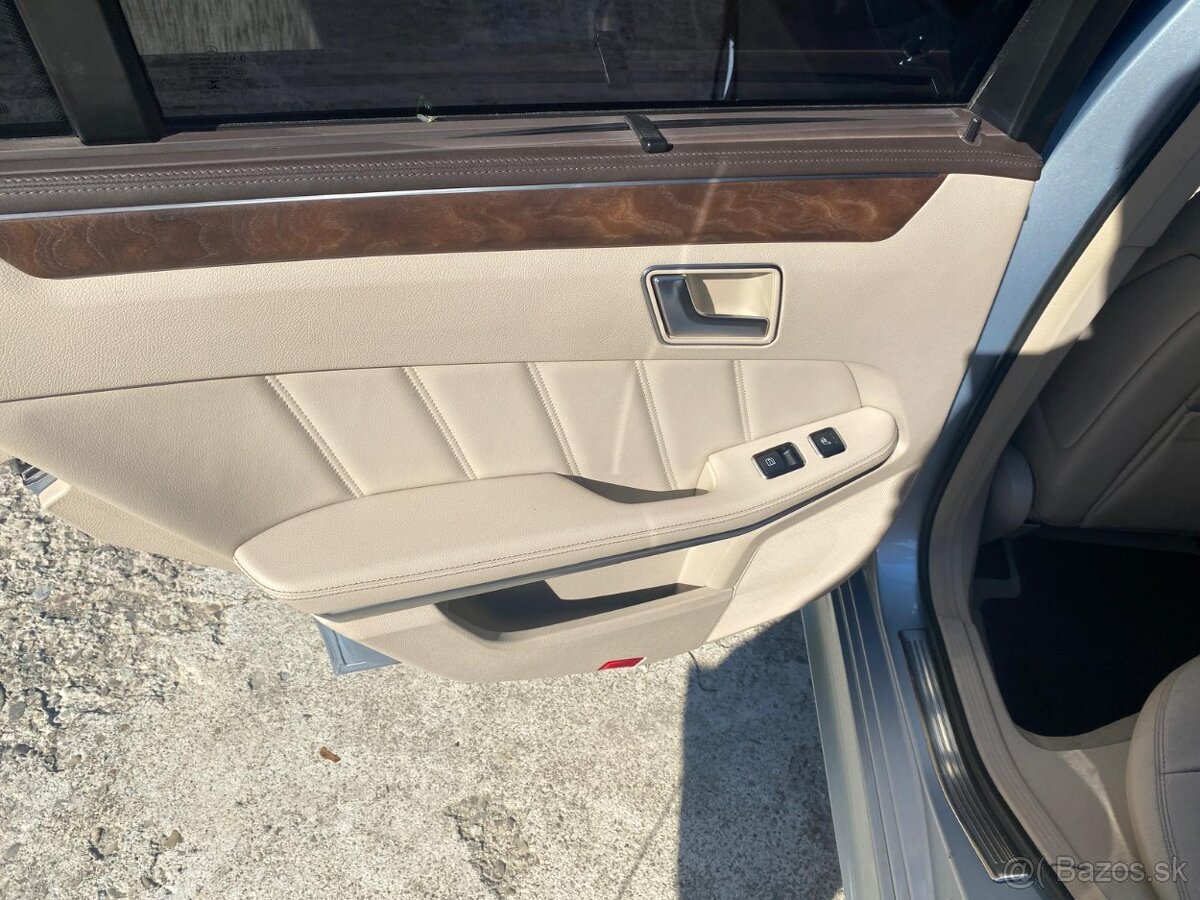 Predam MERCEDES BENZ E 350 4 MATIC - 13