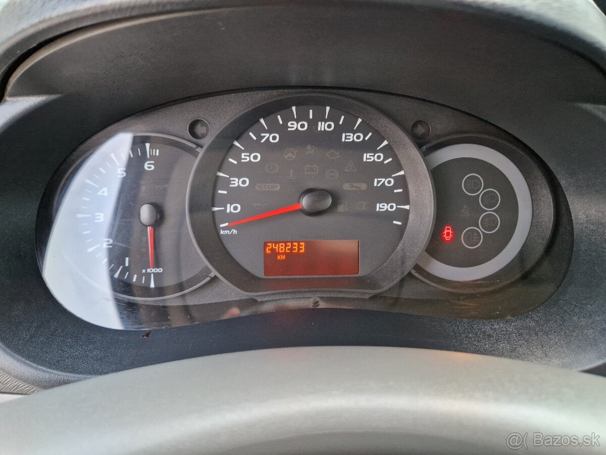 Renault Kangoo 1.6 benzín 64kw -rok 2010 - 13