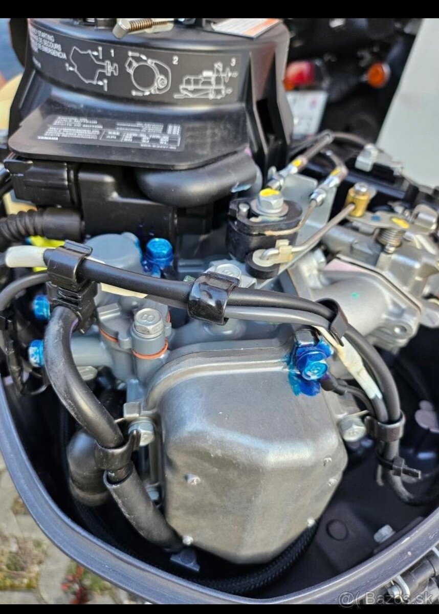 Lodný motor YAMAHA - 13