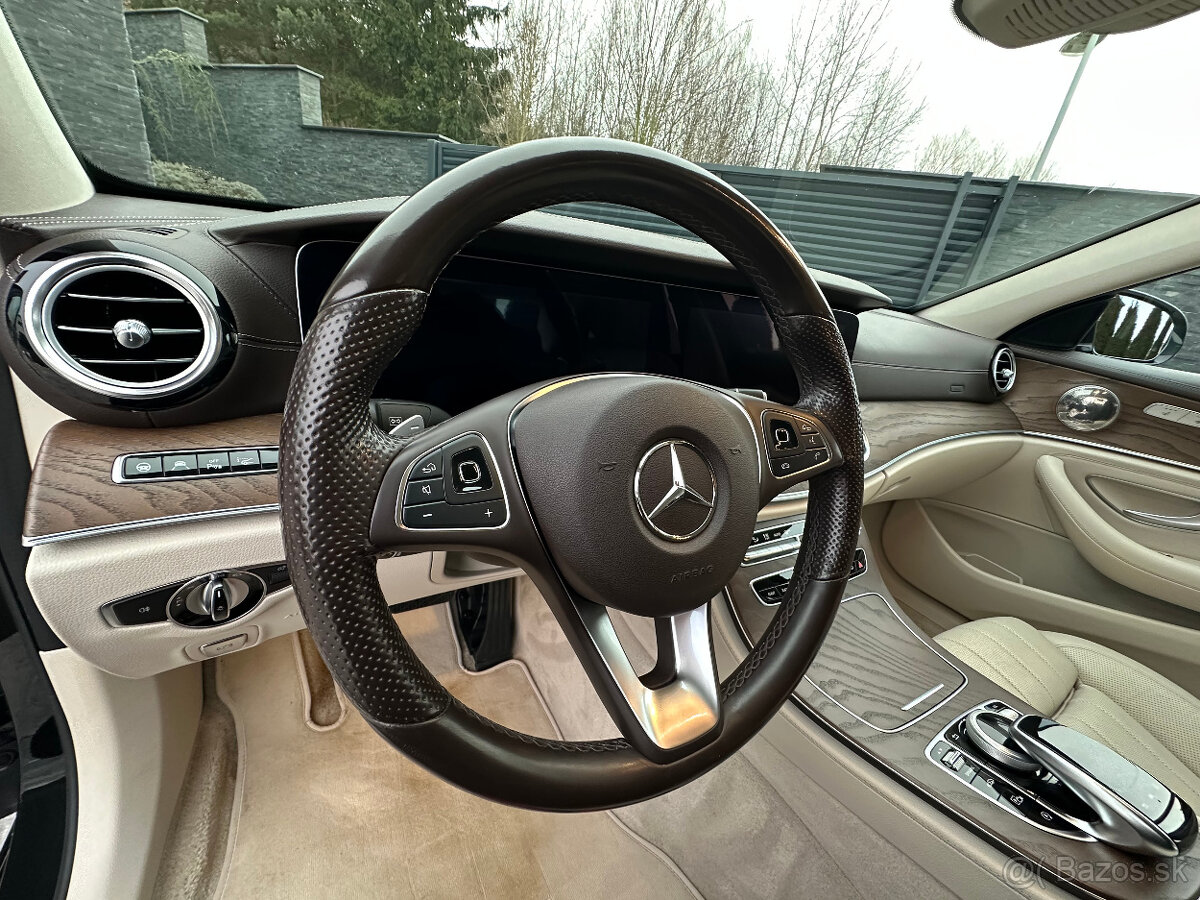 MERCEDES-BENZ E 400 4MATIC AVANTGARDE MĚCHY - 13