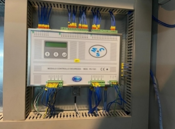 Rok výroby 2024, ohraňovací lis SX 30220 - 13