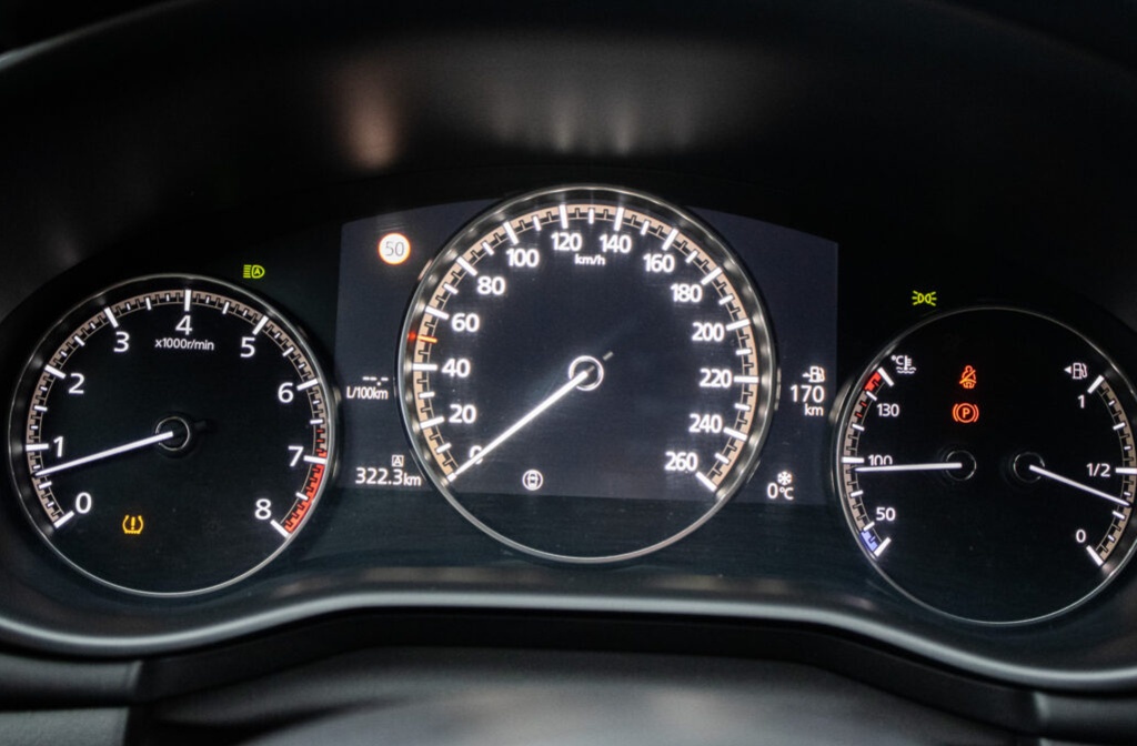 Mazda 3 90kW (2020). - 13