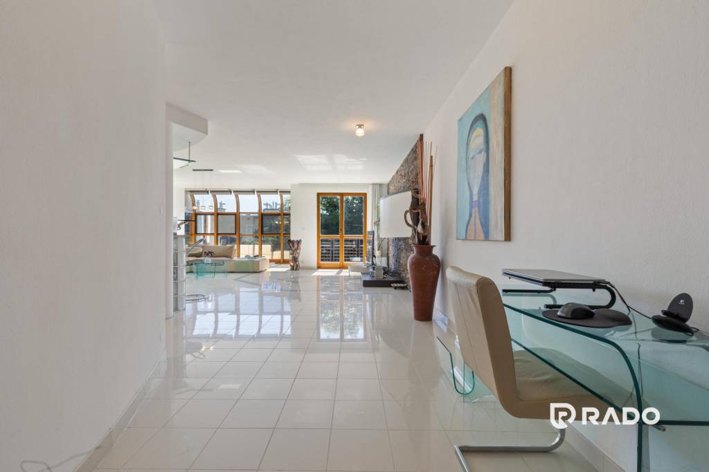 RADO | Staré Mesto | 4i byt 175 m² + 4 balkóny + možnosť 2×  - 13