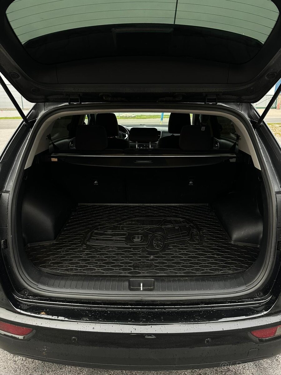 Kia Sportage 1,6 benzín 2018 - 13