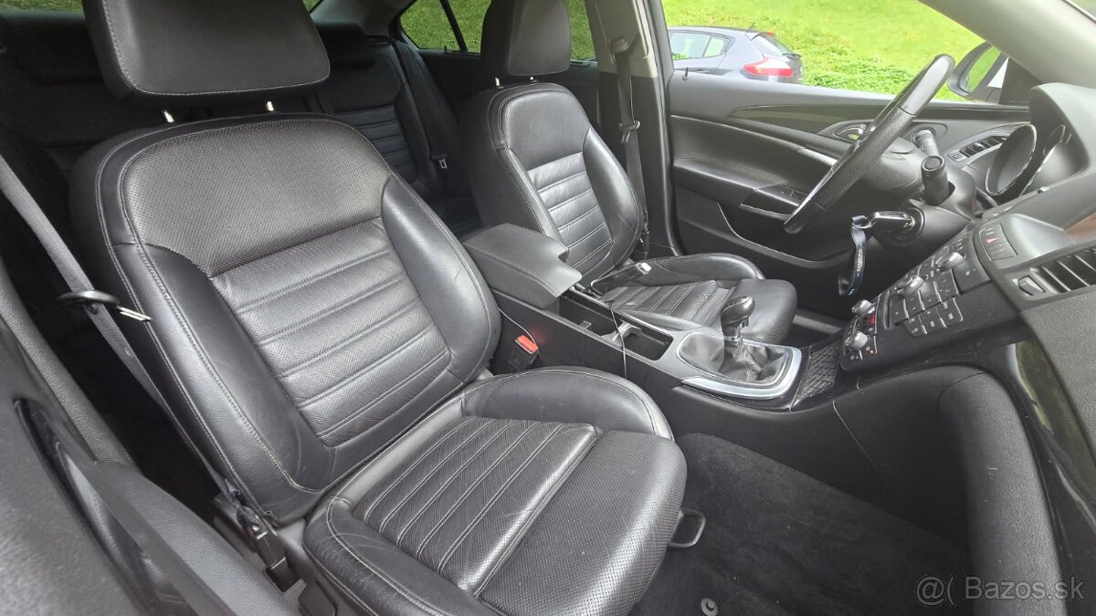 Opel Insignia 2.8 Turbo 4x4 - 13