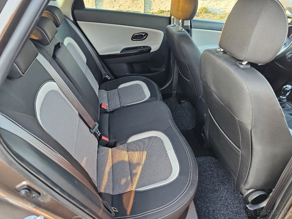 KIA Ceed 1.6 GDI 2018 Gold - 13