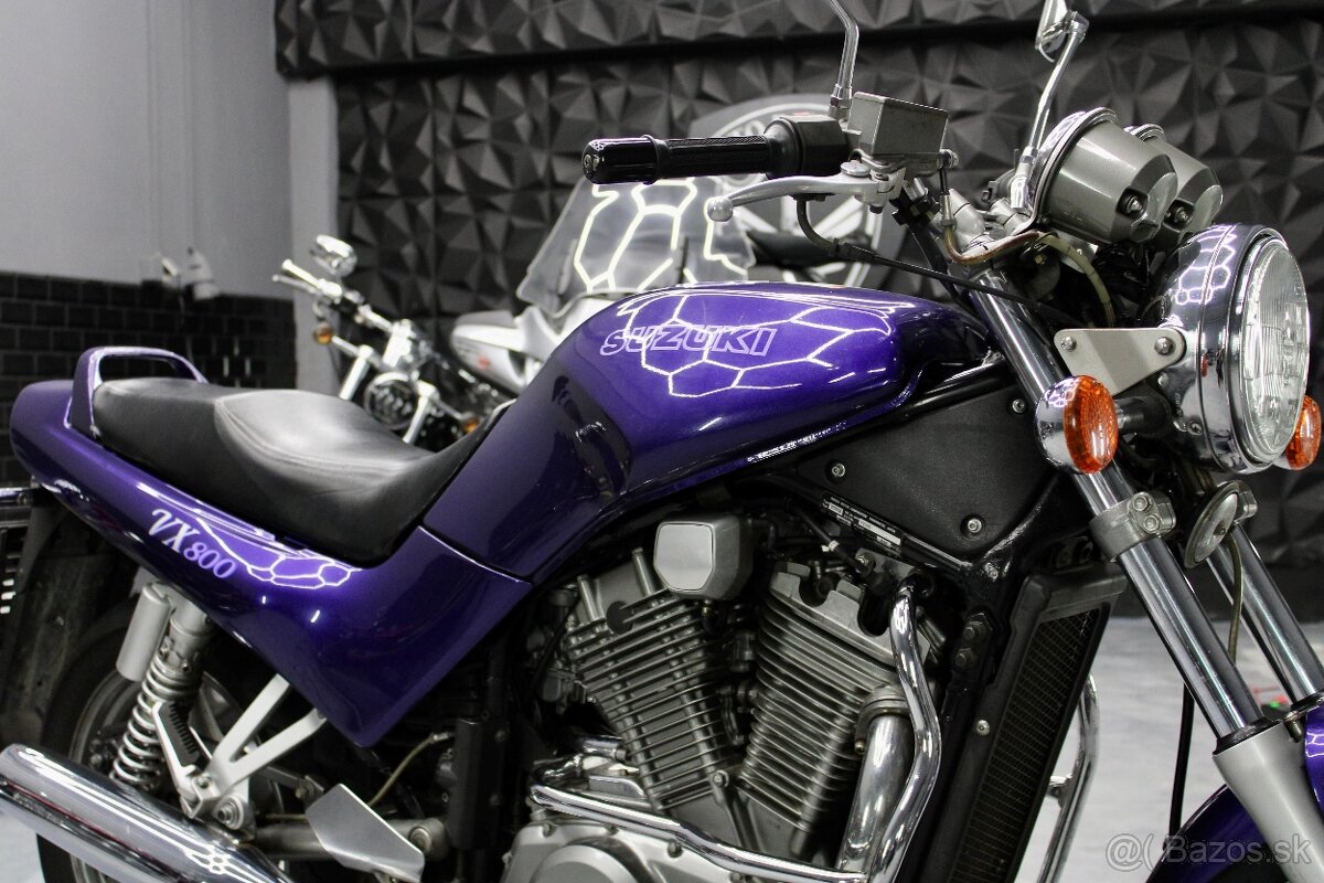 Suzuki VX 800 - 13