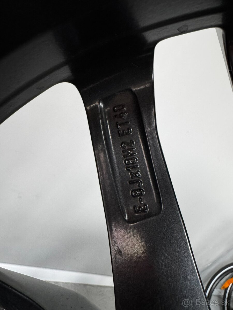 Hankook Ventus S1 EVO2, 245/40 R18, 4x letné 5x112 - 13