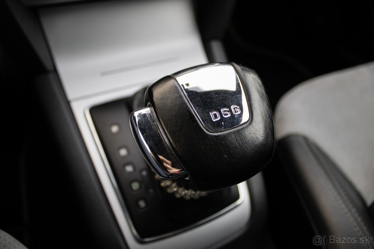 Škoda Octavia 2.0 TSI RS - 13